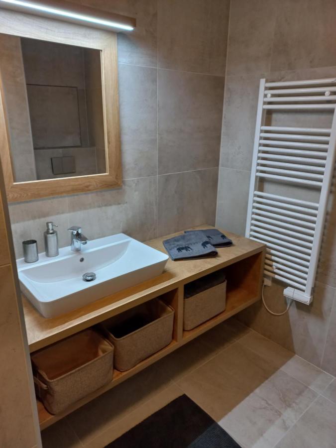 Apartman Acko Polansky Dvur - Velké Karlovice المظهر الخارجي الصورة